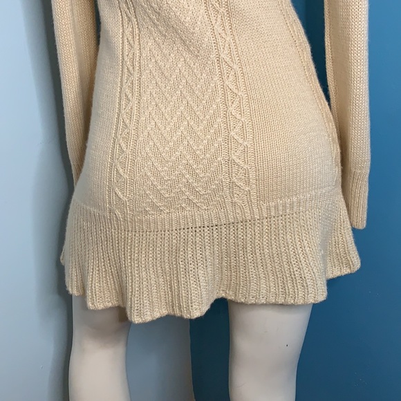 Theory  Dashana Leuna tall petite turtleneck sweater dress in off-white - Picture 5 of 8